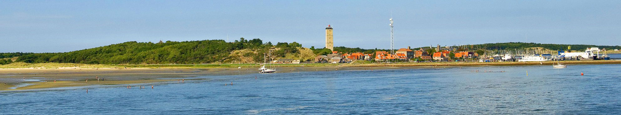 het eiland Terschelling bij aankomst met de veerboot